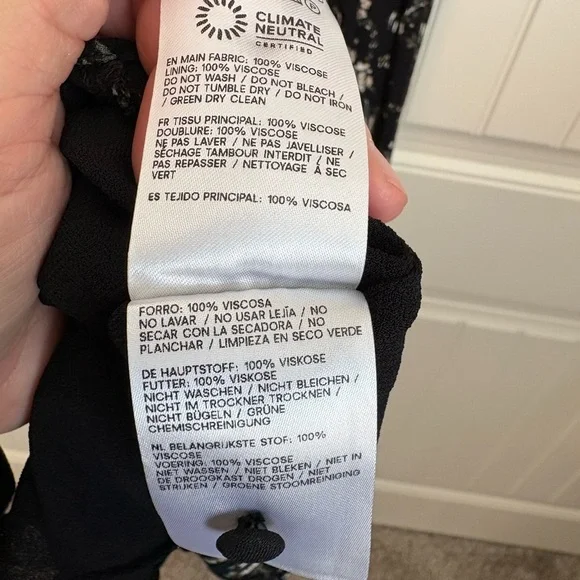 Reformation Delia Dress in Lucien black floral midi size 2 - Picture 12 of 12